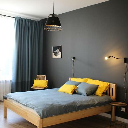 Simple & Elegant Apartment Liepāja Esterno foto